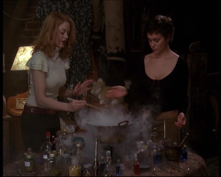 Charmed-Online-dot-609LittleMonsters1477.jpg Charmed-Online-dot-609LittleMonsters1477.jpg