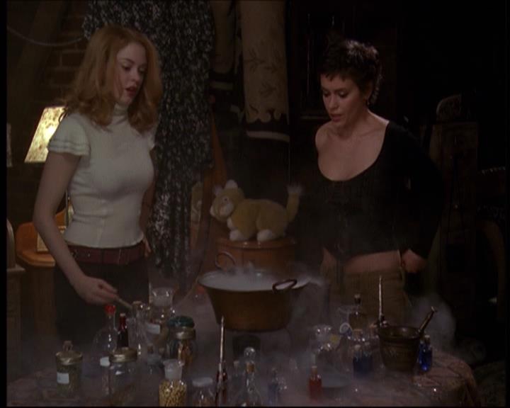 Charmed-Online-dot-609LittleMonsters1480.jpg Charmed-Online-dot-609LittleMonsters1480.jpg