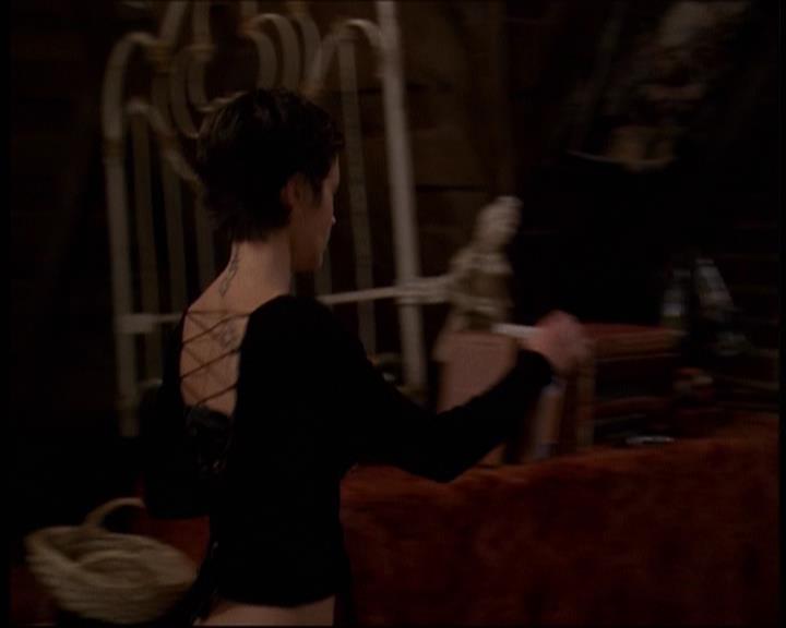 Charmed-Online-dot-609LittleMonsters1486.jpg Charmed-Online-dot-609LittleMonsters1486.jpg