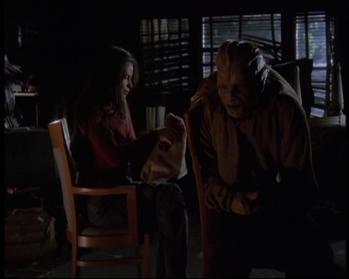 Charmed-Online-dot-609LittleMonsters1694.jpg Charmed-Online-dot-609LittleMonsters1694.jpg