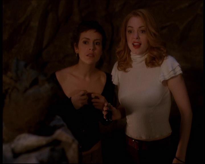 Charmed-Online-dot-609LittleMonsters1836.jpg Charmed-Online-dot-609LittleMonsters1836.jpg