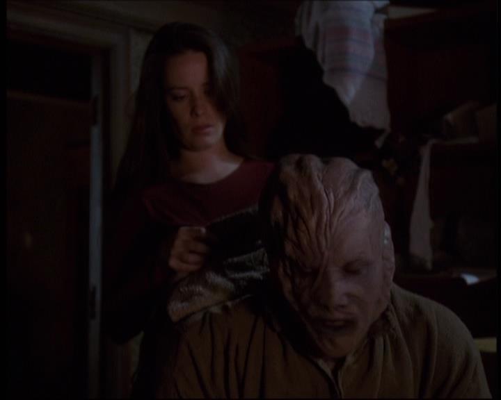 Charmed-Online-dot-609LittleMonsters1870.jpg Charmed-Online-dot-609LittleMonsters1870.jpg