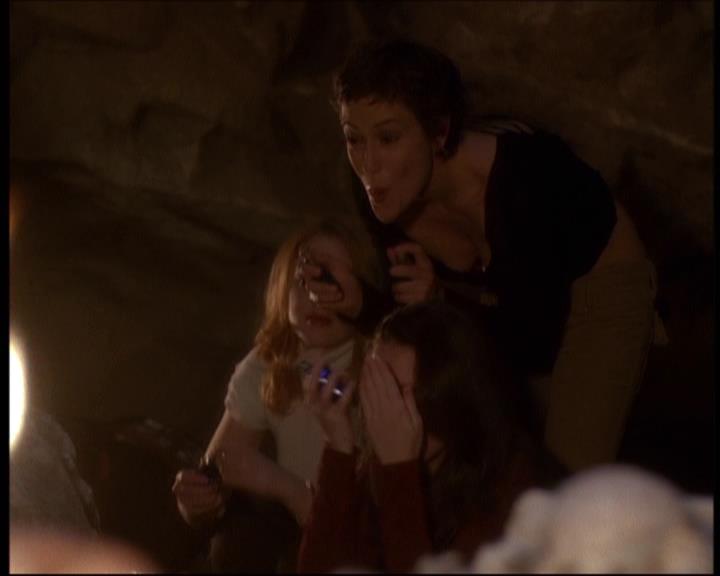 Charmed-Online-dot-609LittleMonsters2059.jpg Charmed-Online-dot-609LittleMonsters2059.jpg