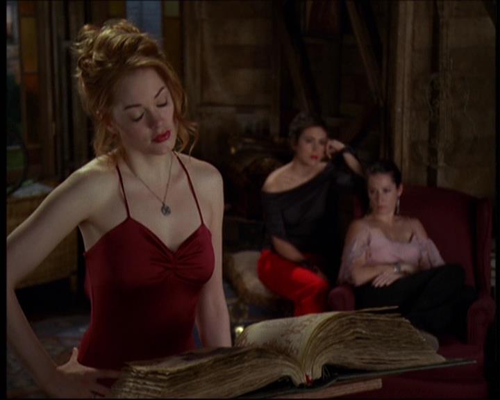 Charmed-Online-dot-610Chris-Crossed0281.jpg Charmed-Online-dot-610Chris-Crossed0281.jpg