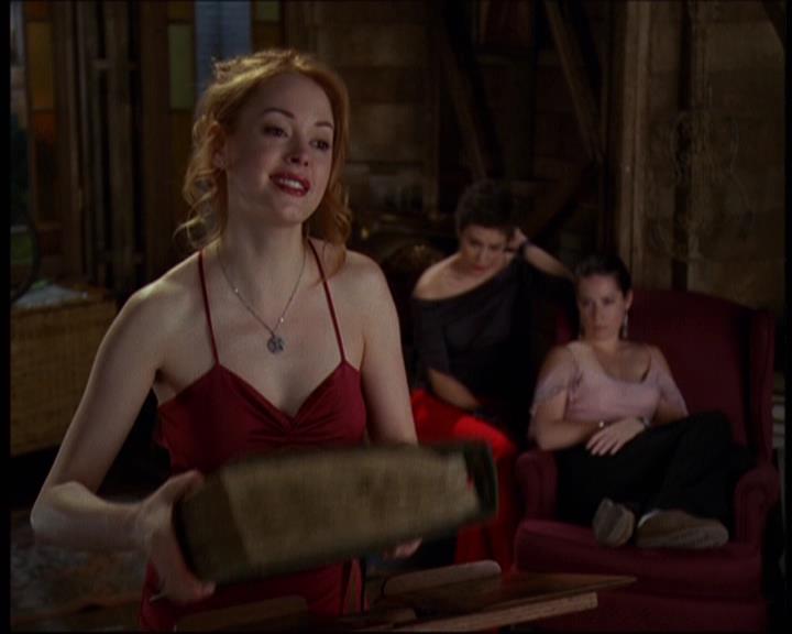 Charmed-Online-dot-610Chris-Crossed0309.jpg