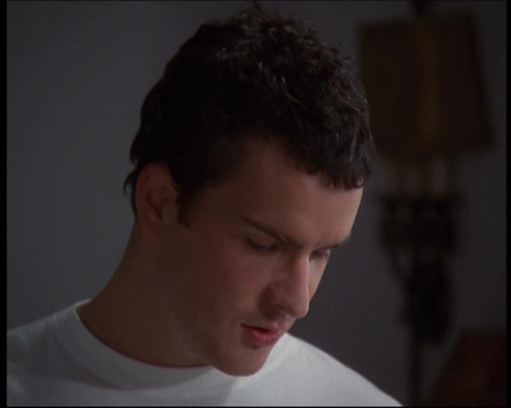 Charmed-Online-dot-610Chris-Crossed0528.jpg Charmed-Online-dot-610Chris-Crossed0528.jpg