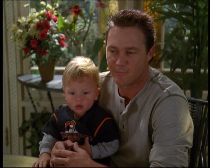 Charmed-Online-dot-610Chris-Crossed0600.jpg