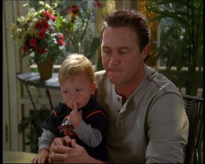 Charmed-Online-dot-610Chris-Crossed0601.jpg