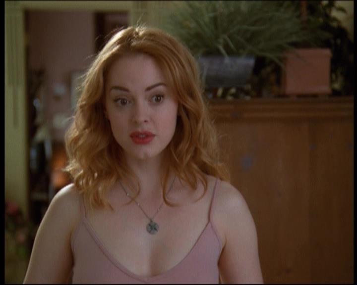 Charmed-Online-dot-610Chris-Crossed0605.jpg