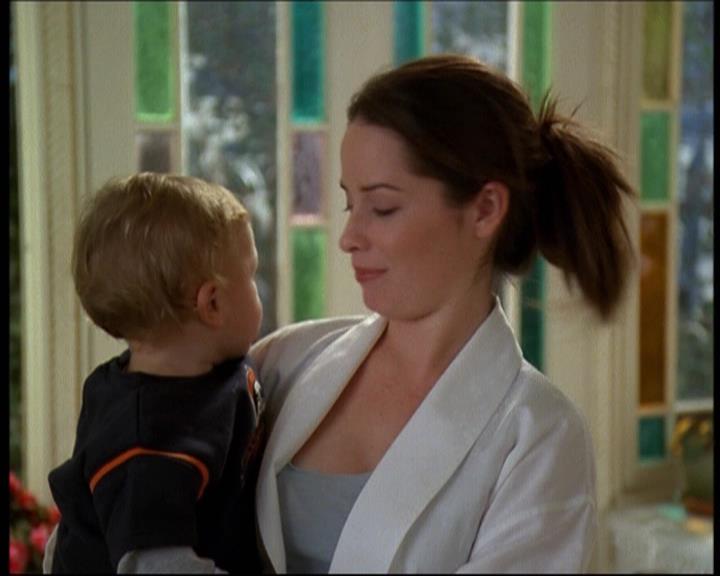 Charmed-Online-dot-610Chris-Crossed0640.jpg Charmed-Online-dot-610Chris-Crossed0640.jpg