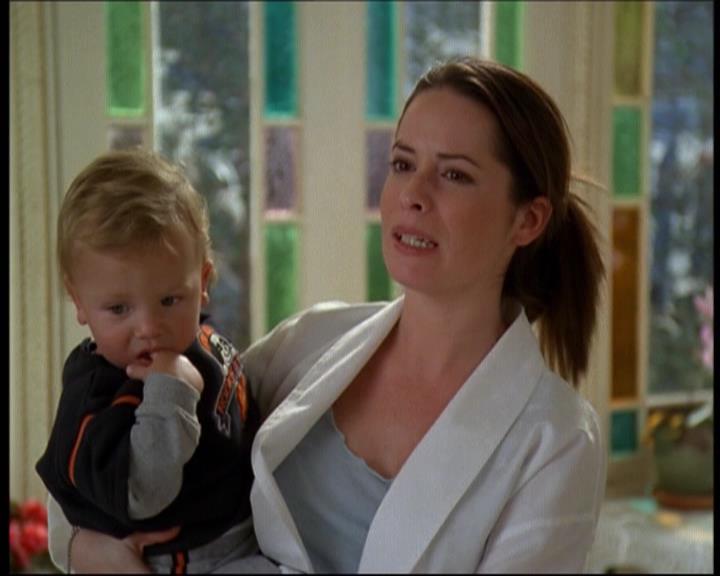 Charmed-Online-dot-610Chris-Crossed0655.jpg Charmed-Online-dot-610Chris-Crossed0655.jpg