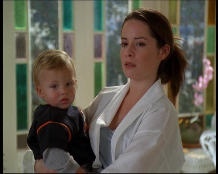 Charmed-Online-dot-610Chris-Crossed0686.jpg