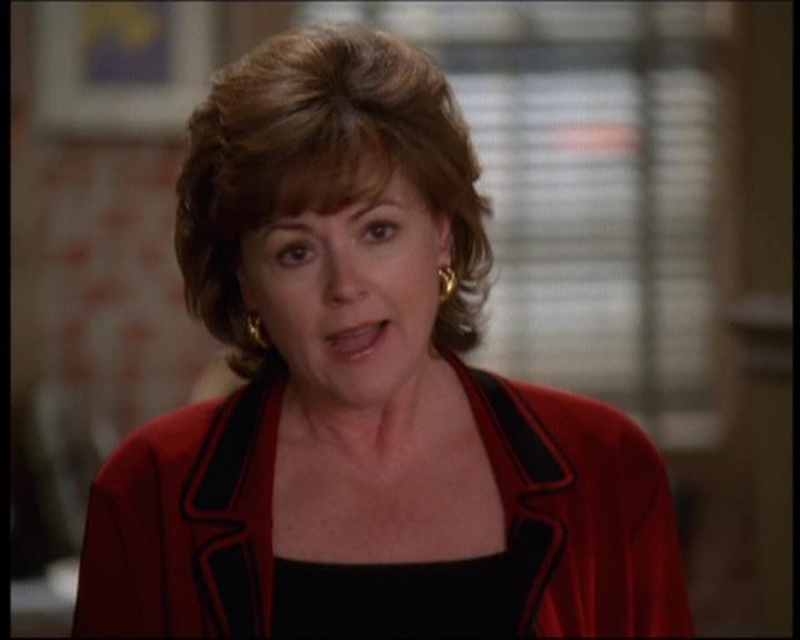 Charmed-Online-dot-610Chris-Crossed0709.jpg Charmed-Online-dot-610Chris-Crossed0709.jpg