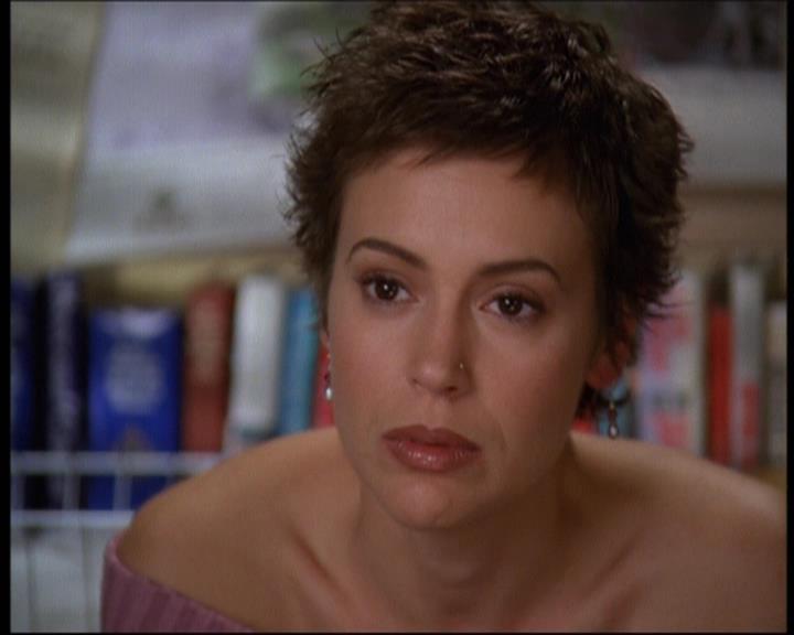 Charmed-Online-dot-610Chris-Crossed0716.jpg Charmed-Online-dot-610Chris-Crossed0716.jpg