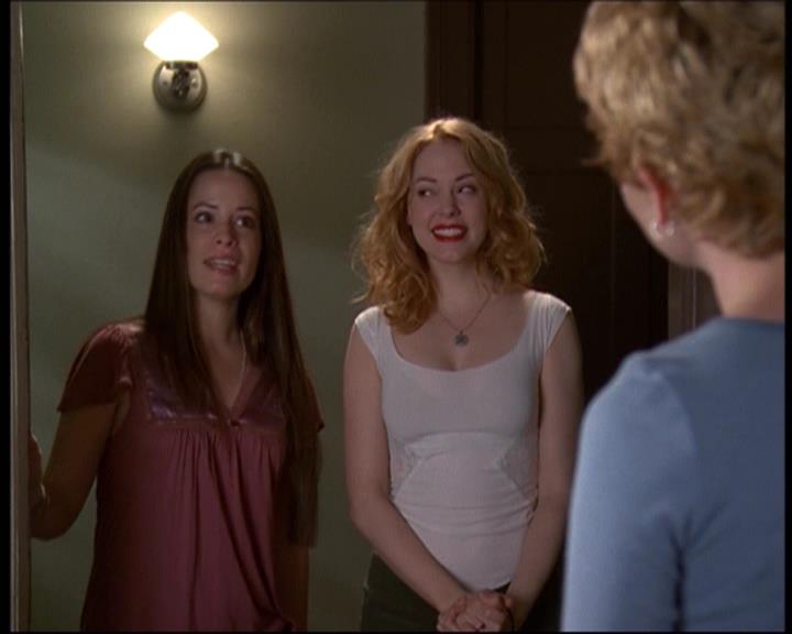 Charmed-Online-dot-610Chris-Crossed0766.jpg Charmed-Online-dot-610Chris-Crossed0766.jpg