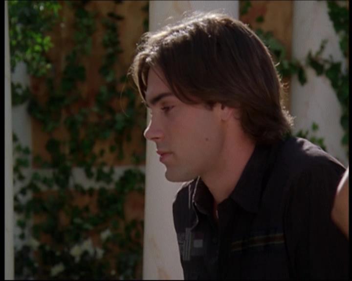 Charmed-Online-dot-610Chris-Crossed0838.jpg