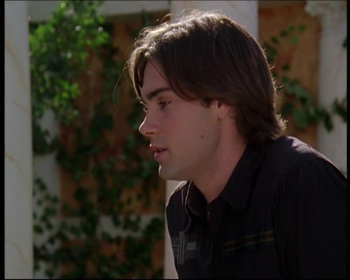 Charmed-Online-dot-610Chris-Crossed0840.jpg