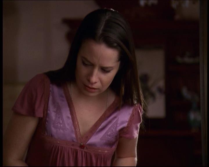 Charmed-Online-dot-610Chris-Crossed0913.jpg Charmed-Online-dot-610Chris-Crossed0913.jpg