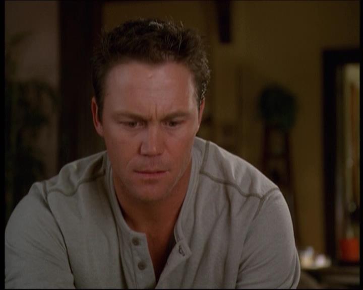 Charmed-Online-dot-610Chris-Crossed0933.jpg Charmed-Online-dot-610Chris-Crossed0933.jpg