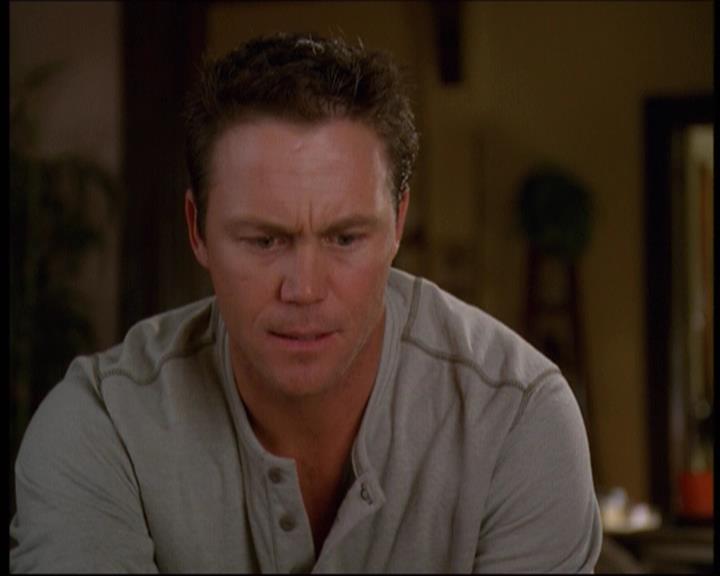 Charmed-Online-dot-610Chris-Crossed0936.jpg