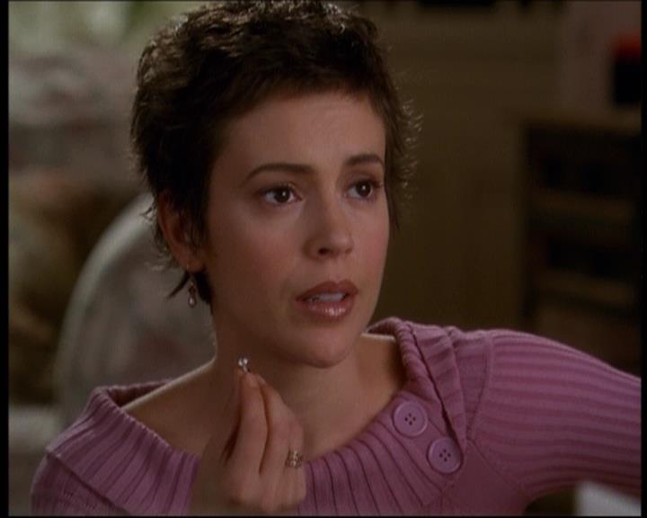 Charmed-Online-dot-610Chris-Crossed0975.jpg Charmed-Online-dot-610Chris-Crossed0975.jpg