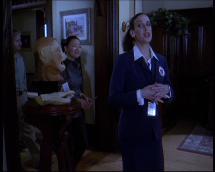 Charmed-Online-dot-610Chris-Crossed1027.jpg Charmed-Online-dot-610Chris-Crossed1027.jpg