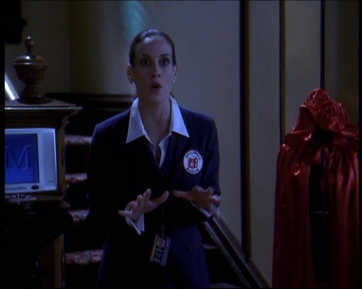 Charmed-Online-dot-610Chris-Crossed1050.jpg