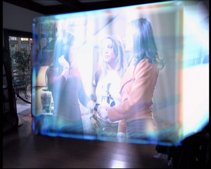 Charmed-Online-dot-610Chris-Crossed1060.jpg
