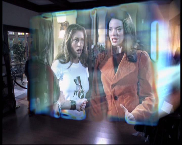 Charmed-Online-dot-610Chris-Crossed1064.jpg