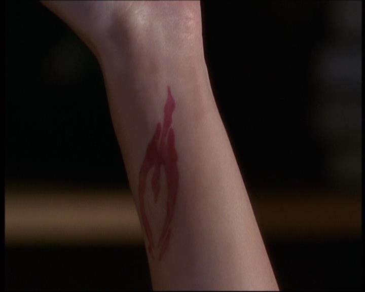 Charmed-Online-dot-610Chris-Crossed1195.jpg