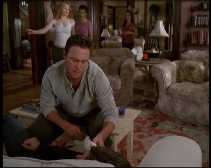 Charmed-Online-dot-610Chris-Crossed1265.jpg