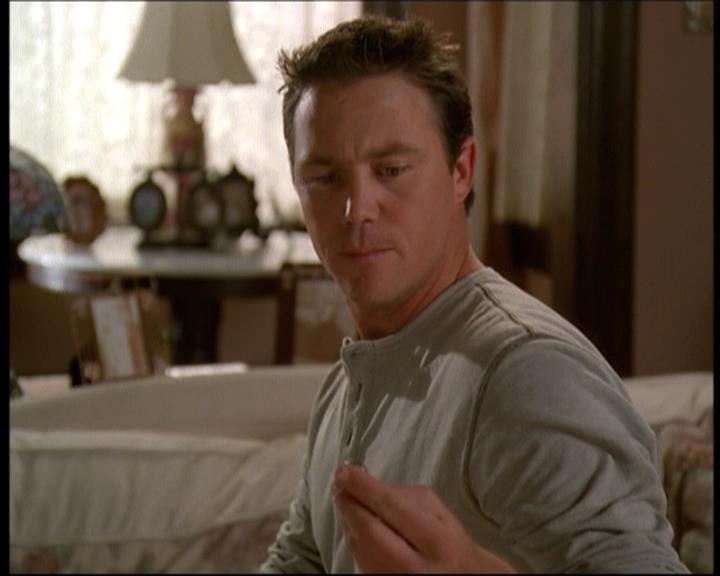 Charmed-Online-dot-610Chris-Crossed1273.jpg Charmed-Online-dot-610Chris-Crossed1273.jpg