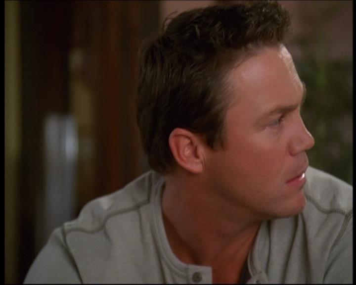 Charmed-Online-dot-610Chris-Crossed1286.jpg Charmed-Online-dot-610Chris-Crossed1286.jpg