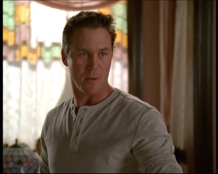 Charmed-Online-dot-610Chris-Crossed1295.jpg