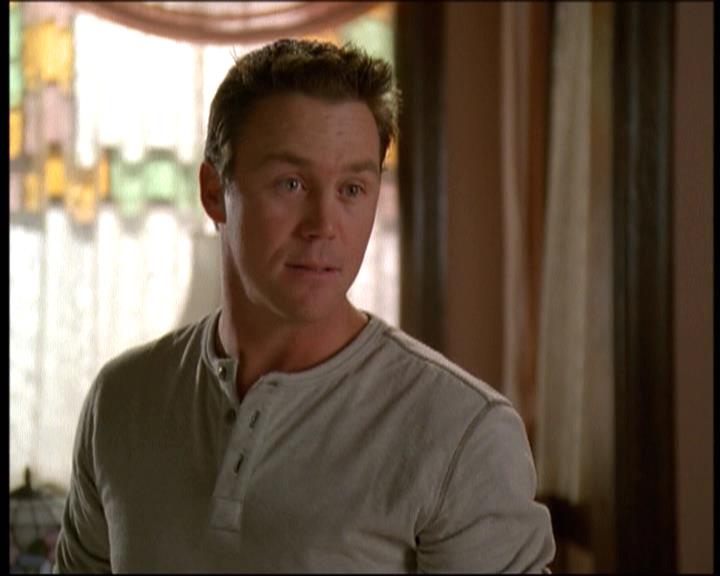 Charmed-Online-dot-610Chris-Crossed1296.jpg
