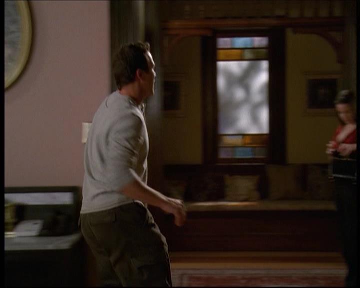 Charmed-Online-dot-610Chris-Crossed1409.jpg Charmed-Online-dot-610Chris-Crossed1409.jpg