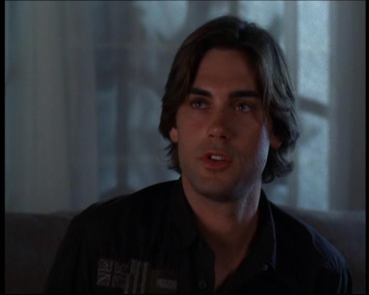 Charmed-Online-dot-610Chris-Crossed1598.jpg Charmed-Online-dot-610Chris-Crossed1598.jpg