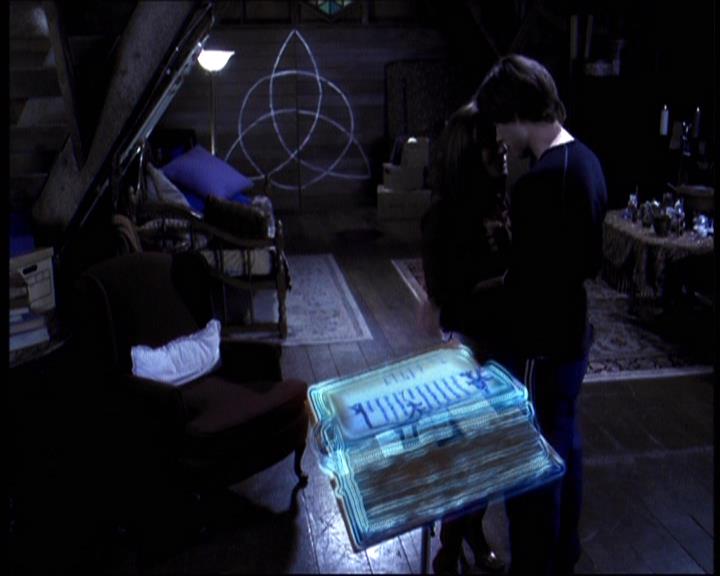 Charmed-Online-dot-610Chris-Crossed1657.jpg