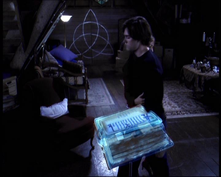 Charmed-Online-dot-610Chris-Crossed1658.jpg