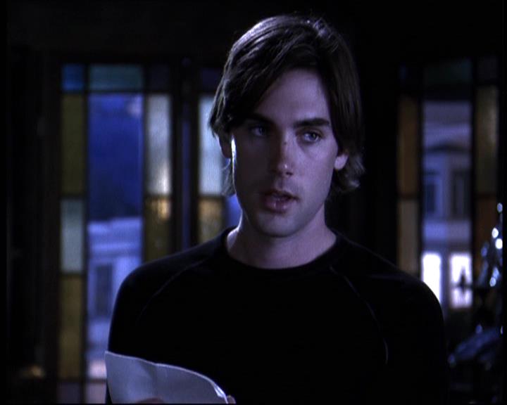 Charmed-Online-dot-610Chris-Crossed1673.jpg