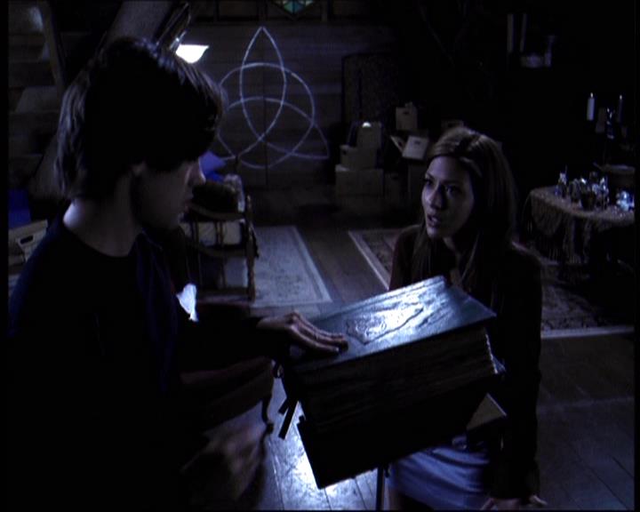 Charmed-Online-dot-610Chris-Crossed1681.jpg