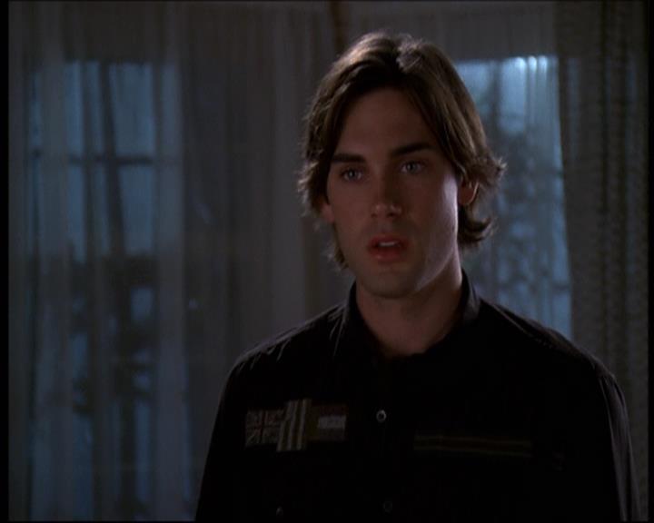 Charmed-Online-dot-610Chris-Crossed1734.jpg
