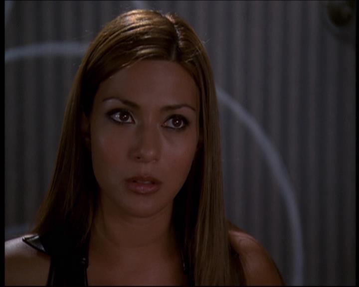 Charmed-Online-dot-610Chris-Crossed1742.jpg