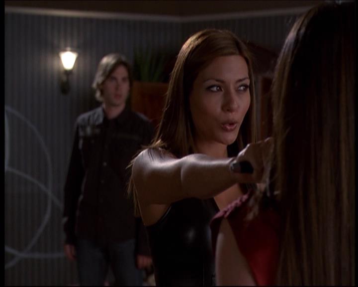 Charmed-Online-dot-610Chris-Crossed1771.jpg