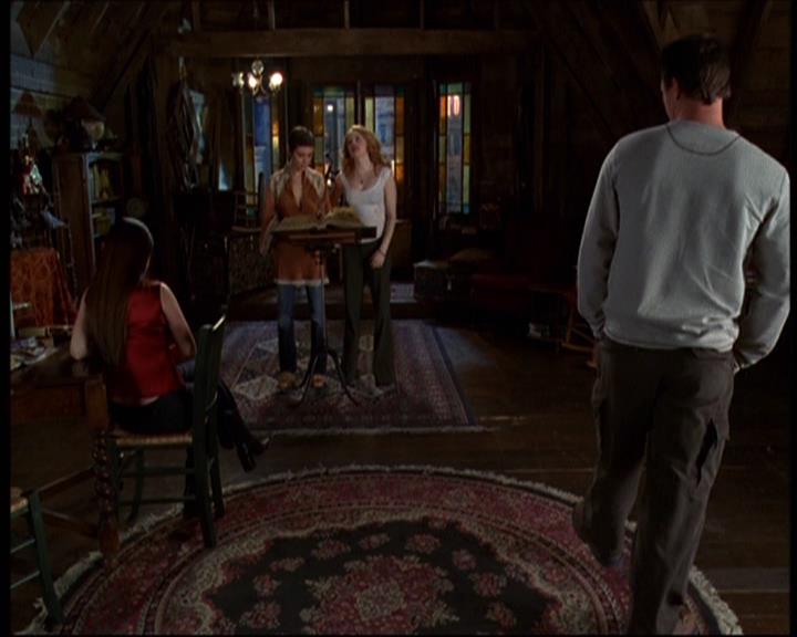 Charmed-Online-dot-610Chris-Crossed1867.jpg