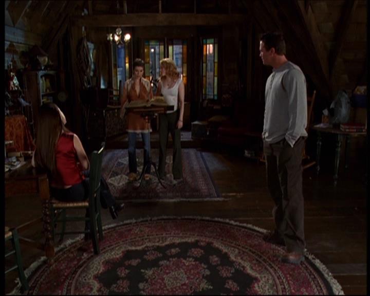 Charmed-Online-dot-610Chris-Crossed1869.jpg