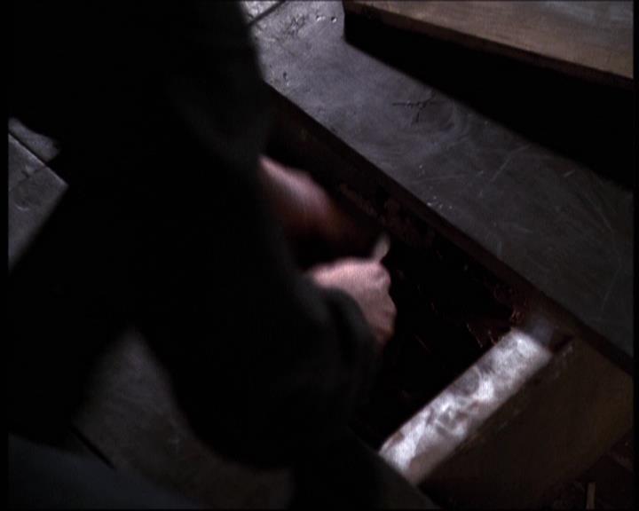 Charmed-Online-dot-610Chris-Crossed2075.jpg