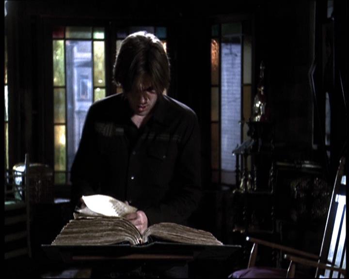 Charmed-Online-dot-610Chris-Crossed2131.jpg