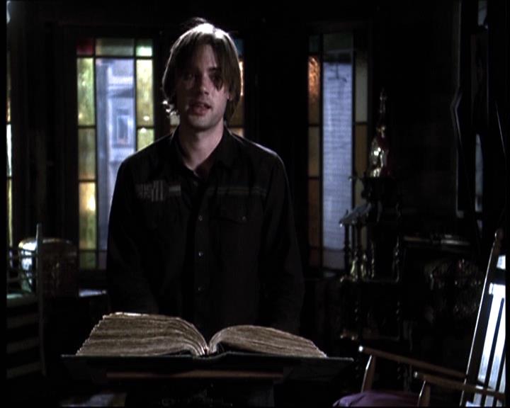 Charmed-Online-dot-610Chris-Crossed2136.jpg Charmed-Online-dot-610Chris-Crossed2136.jpg