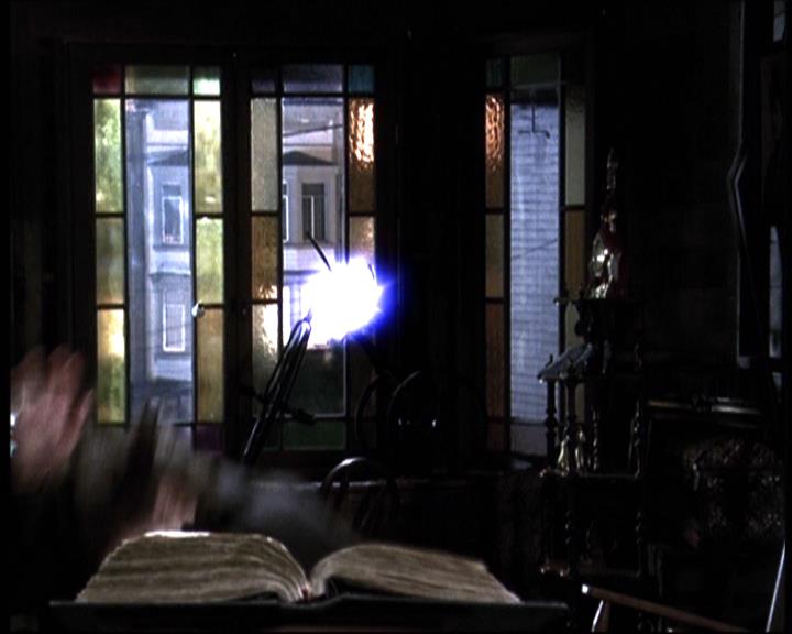 Charmed-Online-dot-610Chris-Crossed2137.jpg Charmed-Online-dot-610Chris-Crossed2137.jpg